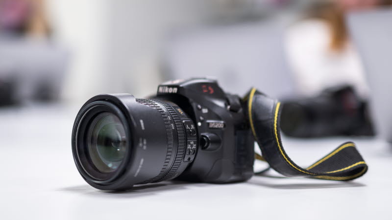 {"X":0.23,"Y":0.0,"Width":0.665,"Height":1.0}