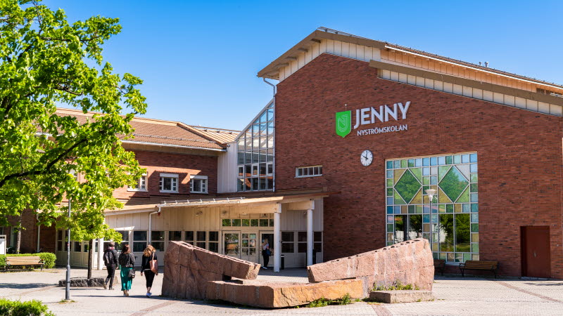 {"X":0.015,"Y":0.0,"Width":0.665,"Height":1.0}